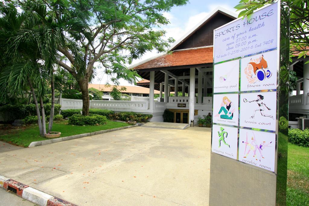 Pinehurst Golf Club And Hotel Pathum Thani Exterior foto